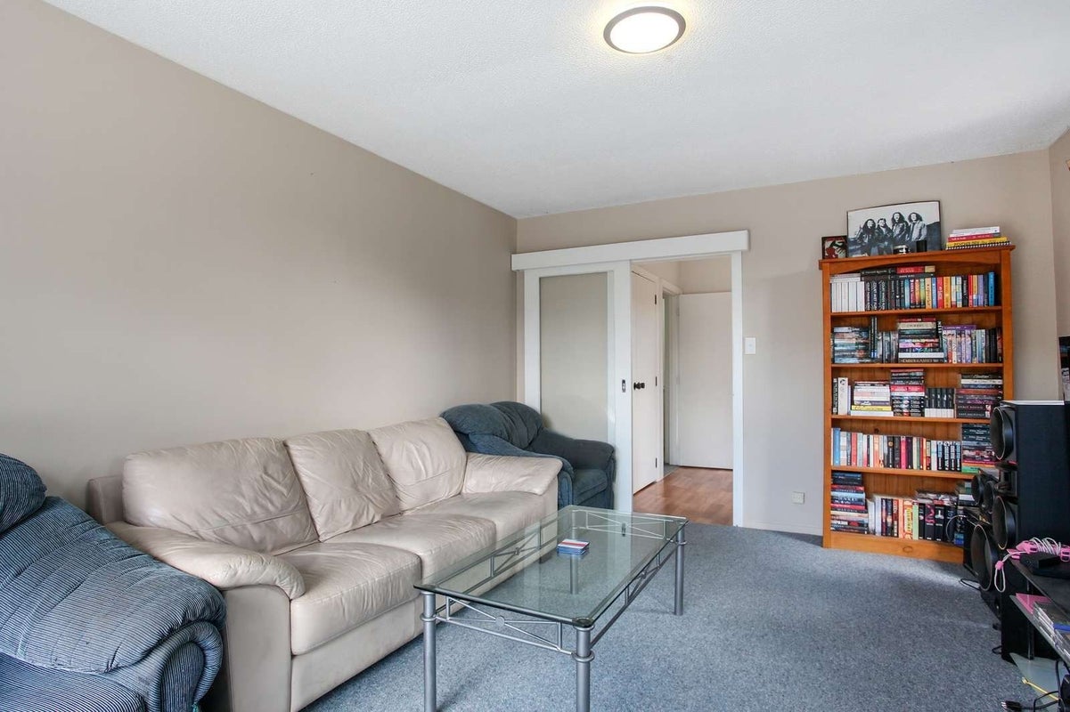 4/19 Whitmore Street, Edgeware, Christchurch - Carousel 2