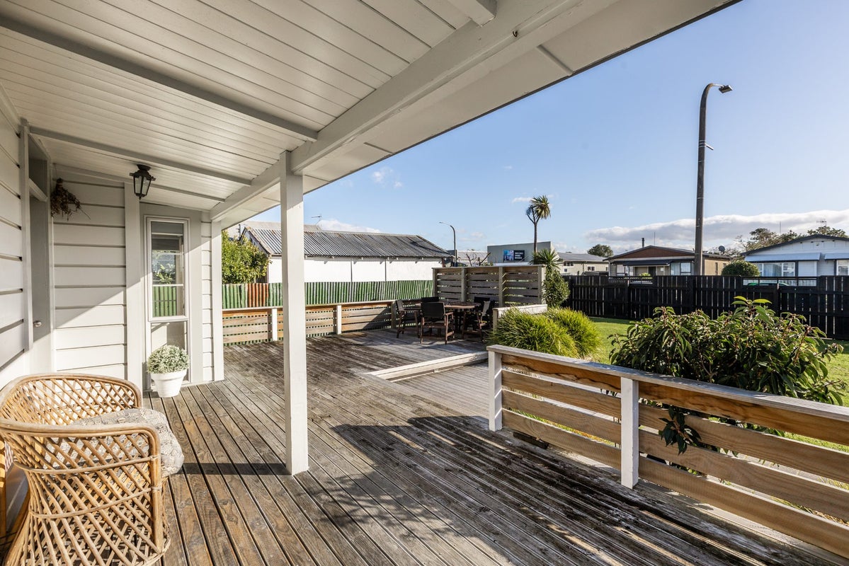 42 Latham Street, Napier South, Napier - Carousel 2