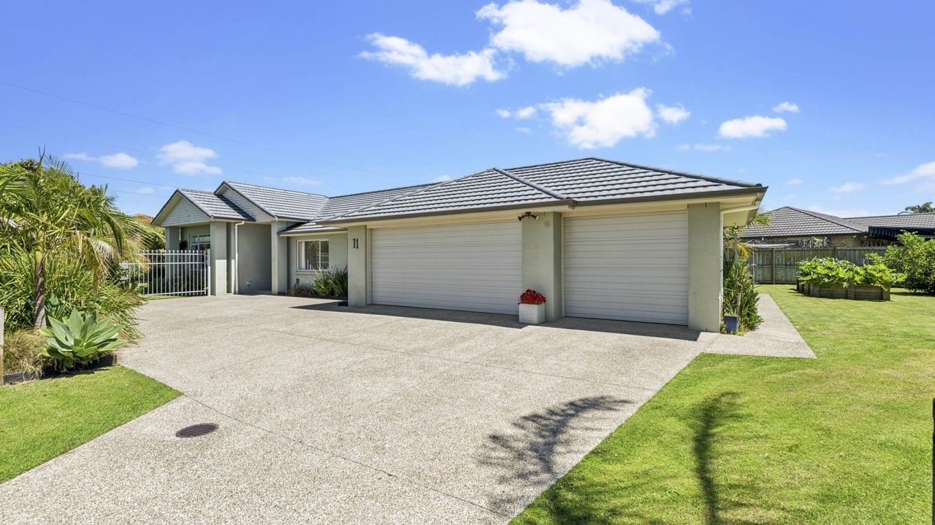 11 Waione Court, Takanini, Auckland - Carousel 1