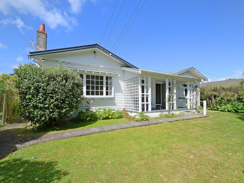 50 Kings Crescent, Hutt Central, Lower Hutt - Carousel 1