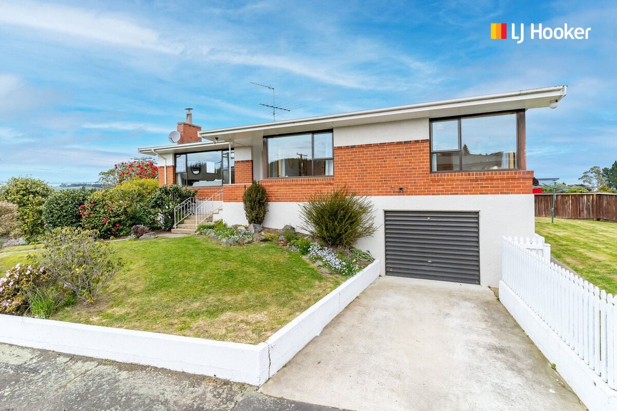 26 Christie Street, Abbotsford, Dunedin - Carousel 1