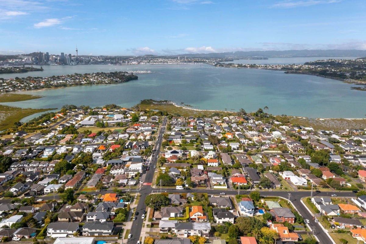 2/41 Jutland Road, Hauraki, Auckland - Carousel 39