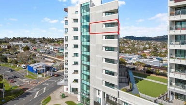 706/6 Waikumete Rd, Glen Eden, Auckland - Carousel 1