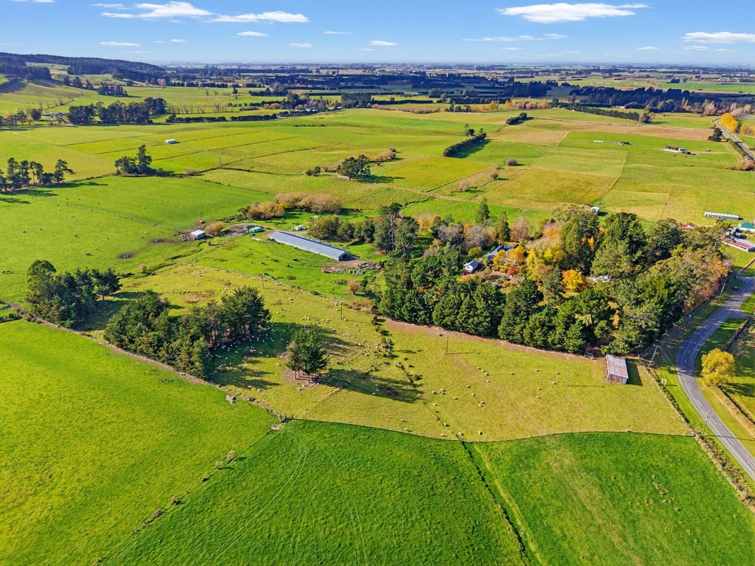 186 Summerhill Road, Cust, Rangiora - Carousel 17