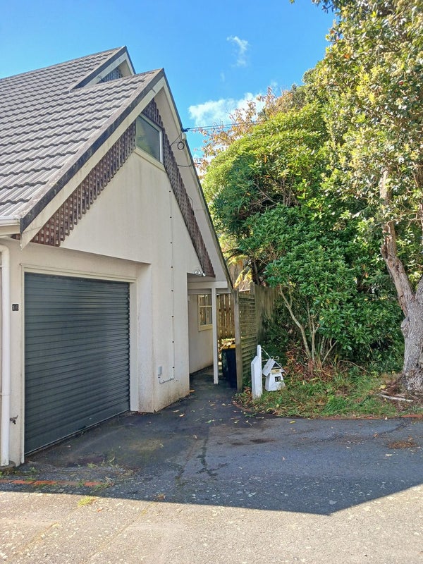 16 Plymouth Street, Karori, Wellington - Carousel 2