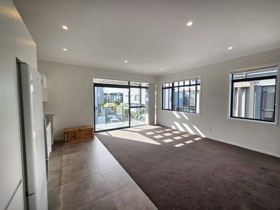 19 Tuatua Road, Hobsonville, Auckland - Carousel 2
