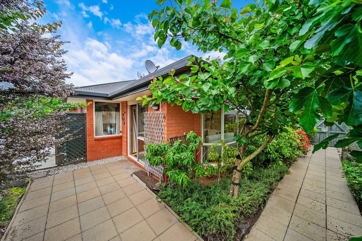 2/15 Dilworth Street, Riccarton, Christchurch - Carousel 1