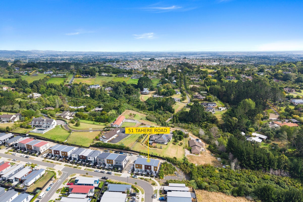 51 Tahere Road, Totara Park, Auckland - Carousel 2
