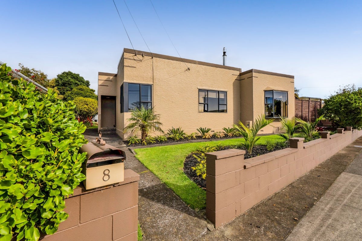 8 Skinner Street, Blagdon, New Plymouth - Carousel 1