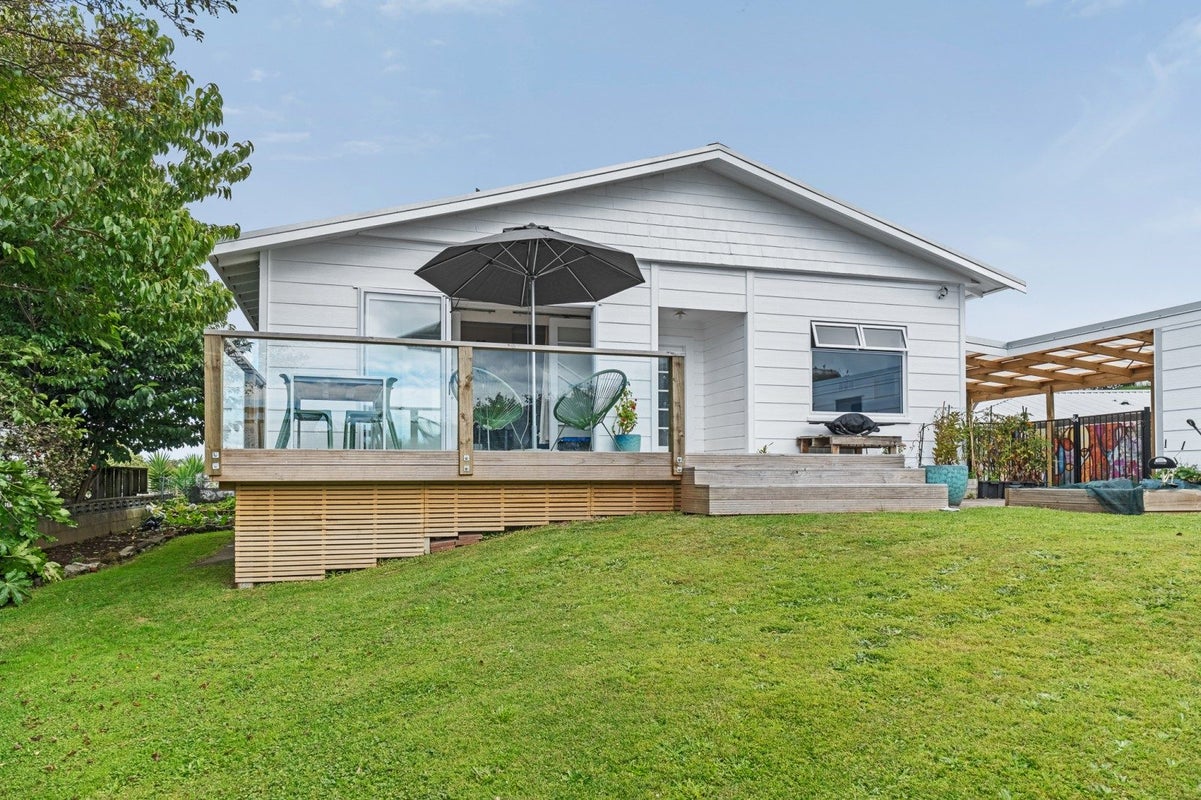 544 Devon Street West, Blagdon, New Plymouth - Carousel 1