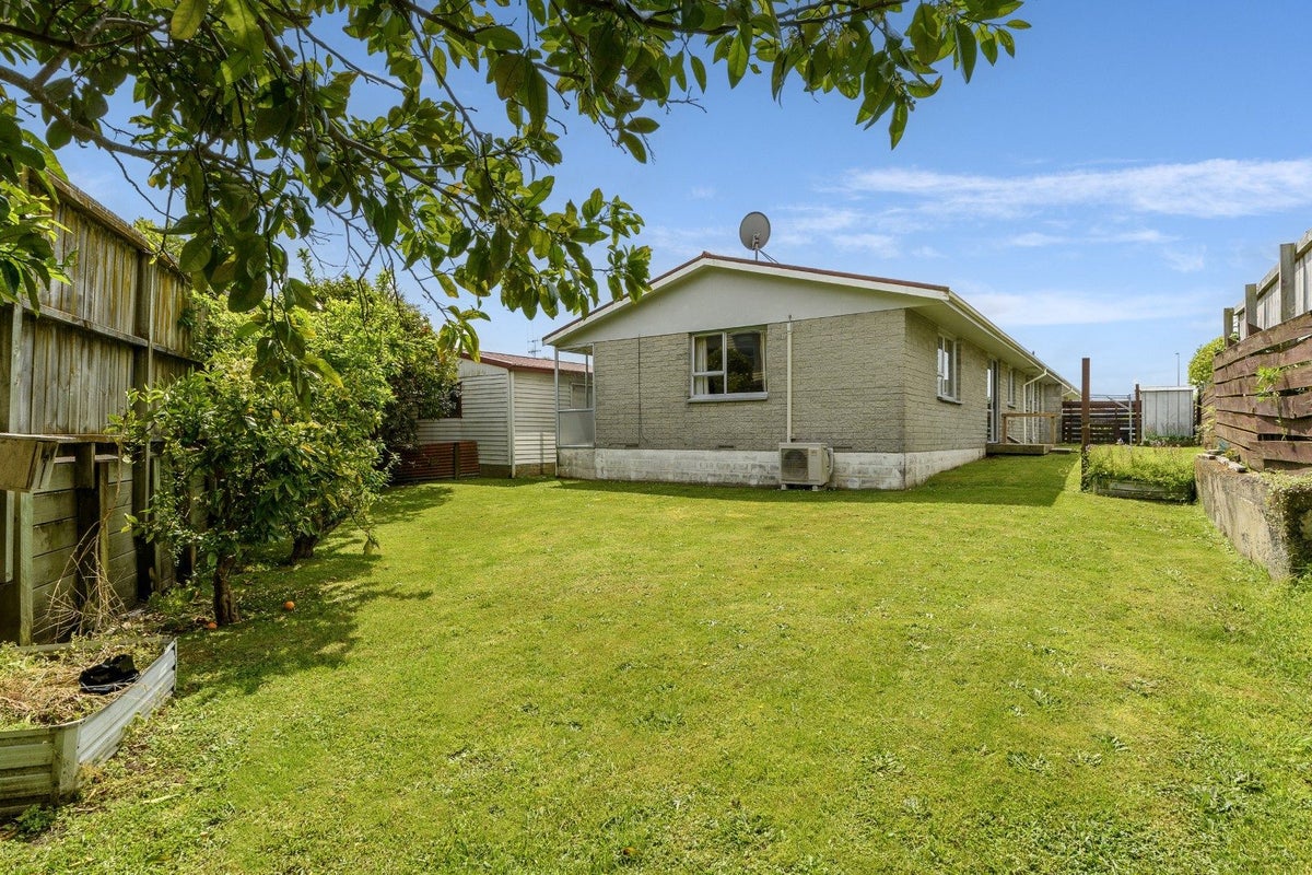 102B Chapel Street, Otumoetai, Tauranga - Carousel 2