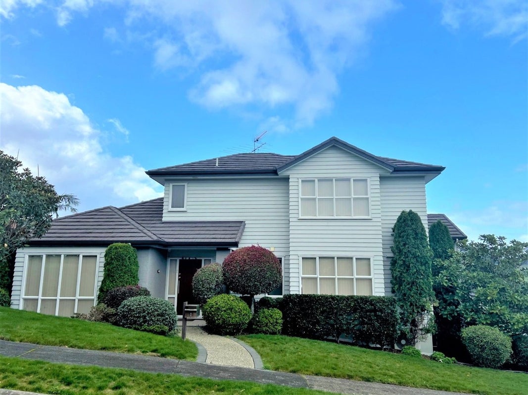 1 Solstone Place, Flat Bush, Auckland - Carousel 1