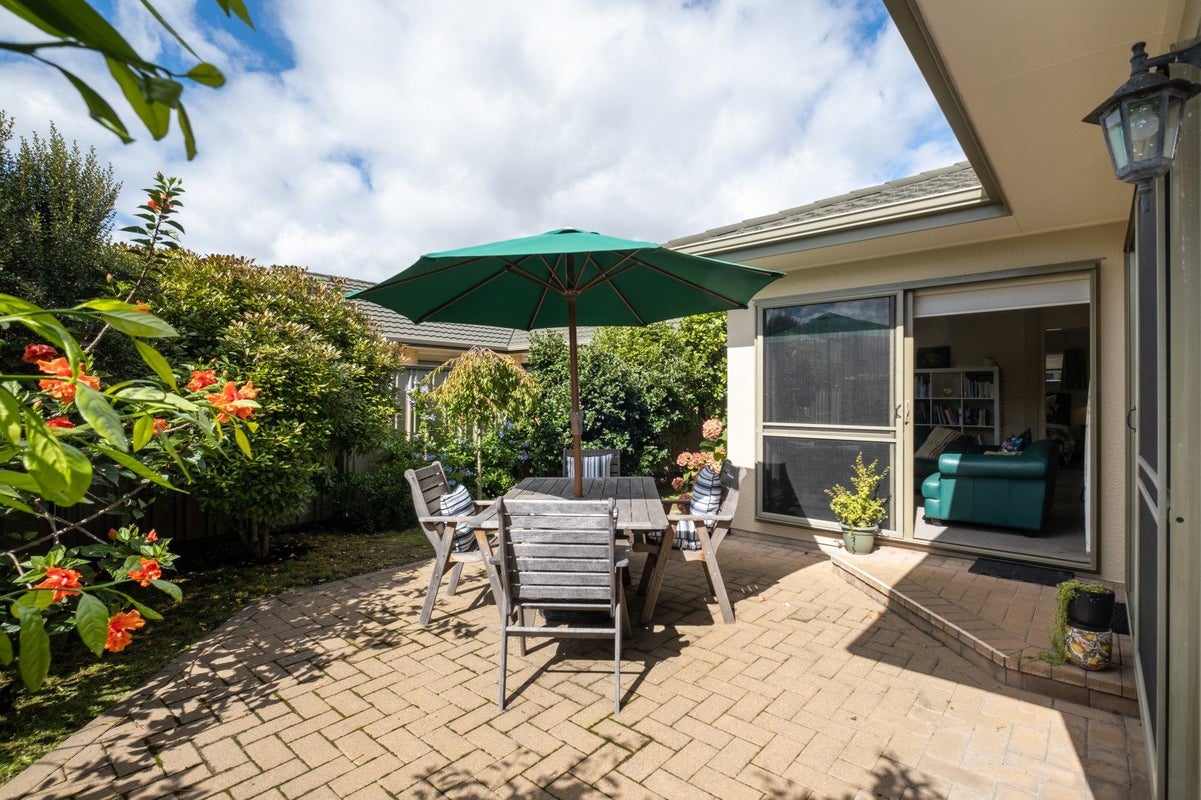 67 Kensington Drive, Taradale, Napier - Carousel 2