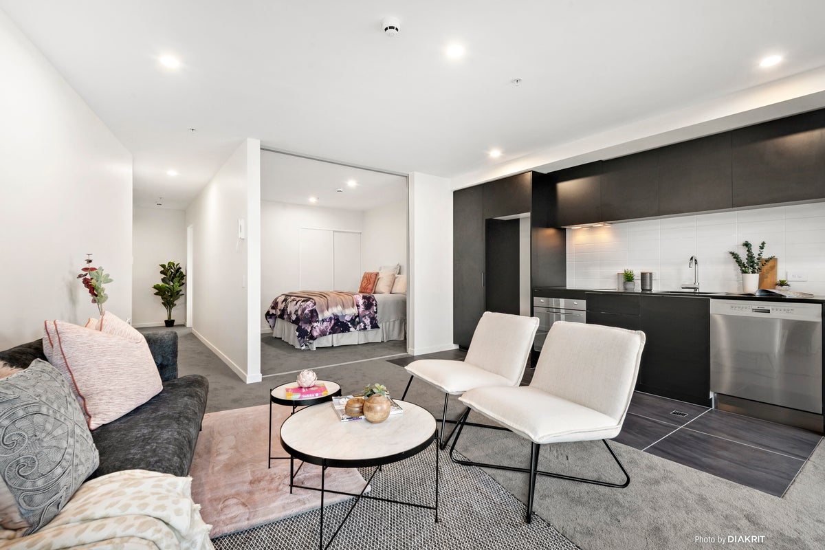 E901/160 Victoria Street, Te Aro, Wellington - Carousel 2