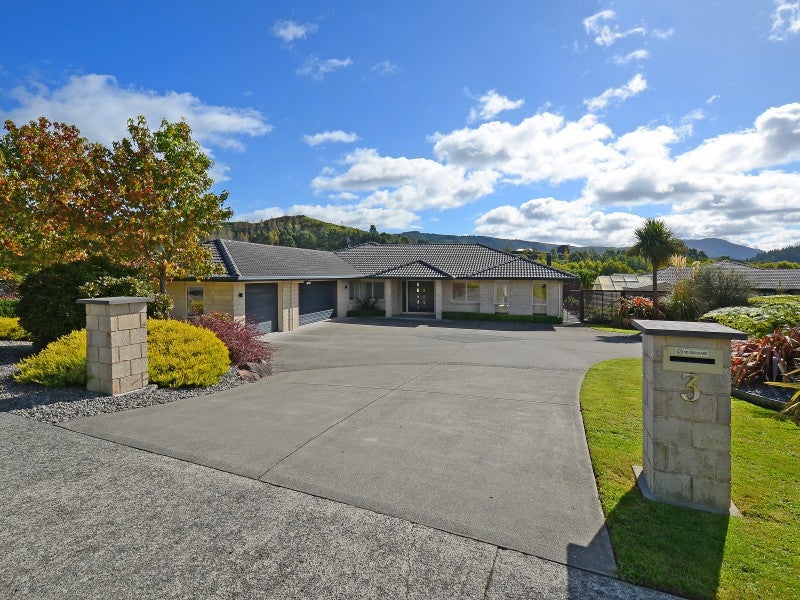 3 Jade Crescent, Timberlea, Upper Hutt - Carousel 1