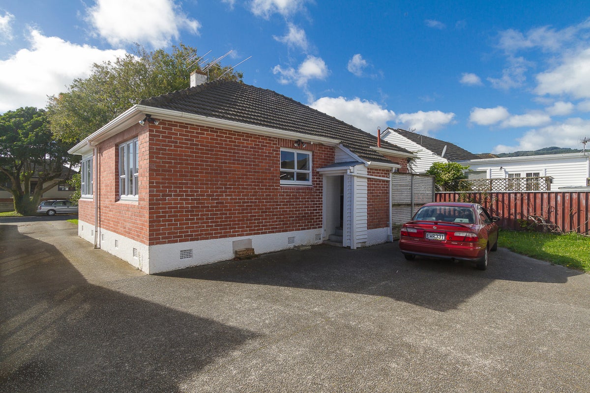 26 Pilcher Crescent, Naenae, Lower Hutt - Carousel 19