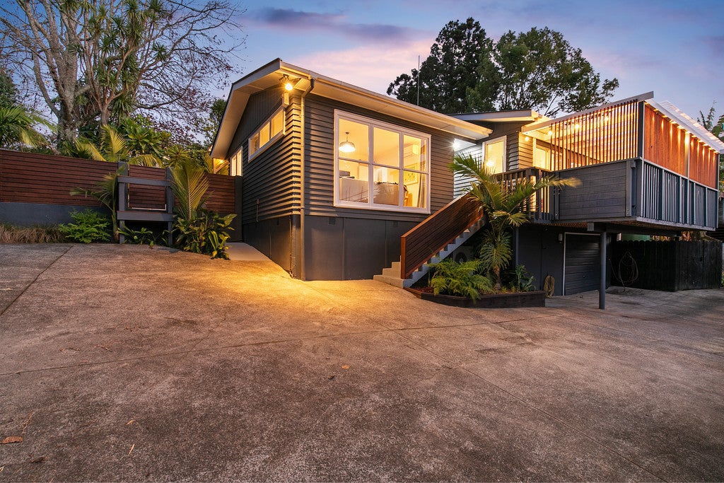 1/83 Vandeleur Avenue, Birkdale, Auckland - Carousel 21