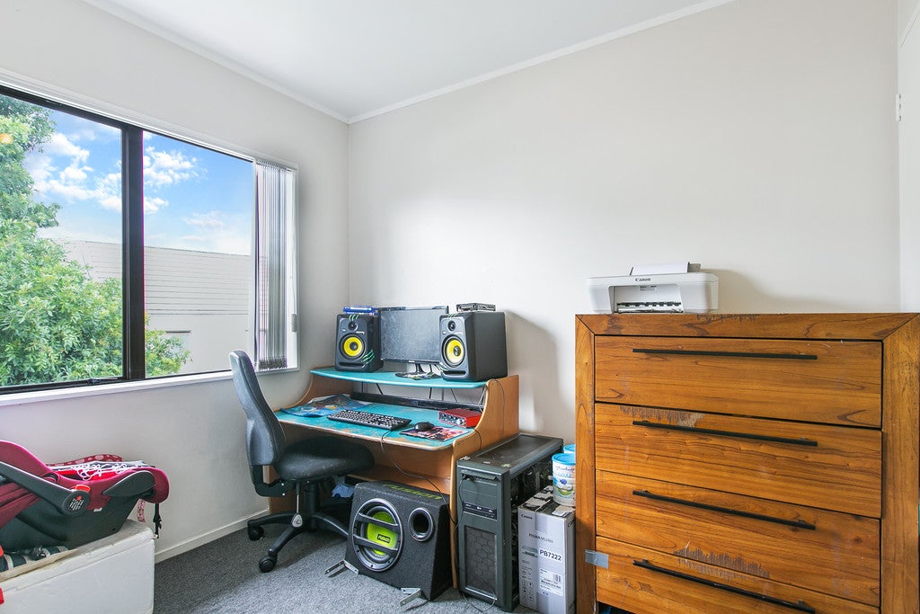2/53 Maplesden Drive, Clendon Park, Auckland - Carousel 20