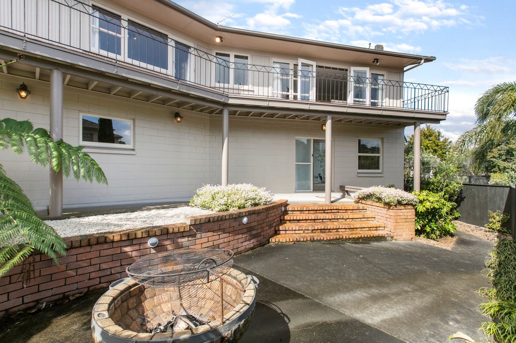 29I Paparoa Road, Cockle Bay, Auckland - Carousel 2