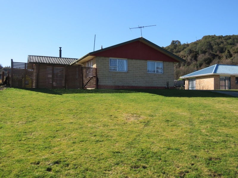 42 Coal Street, Reefton, Reefton - Carousel 1