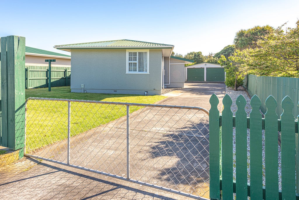 2 Kotuku Street, Castlecliff, Whanganui - Carousel 2
