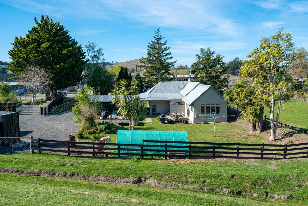 133 Main Road, Waikouaiti, Waikouaiti - Carousel 1