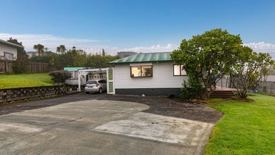 83A Glengarry Road, Glen Eden, Auckland - Carousel 1