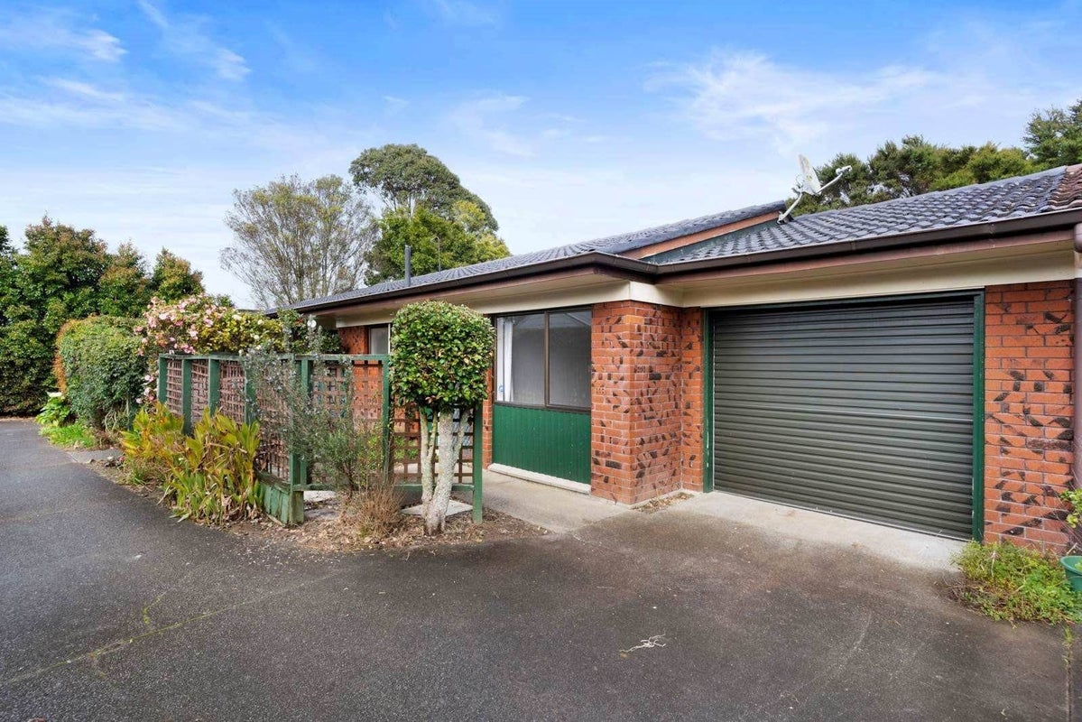 1/16 Denver Avenue, Sunnyvale, Auckland - Carousel 1