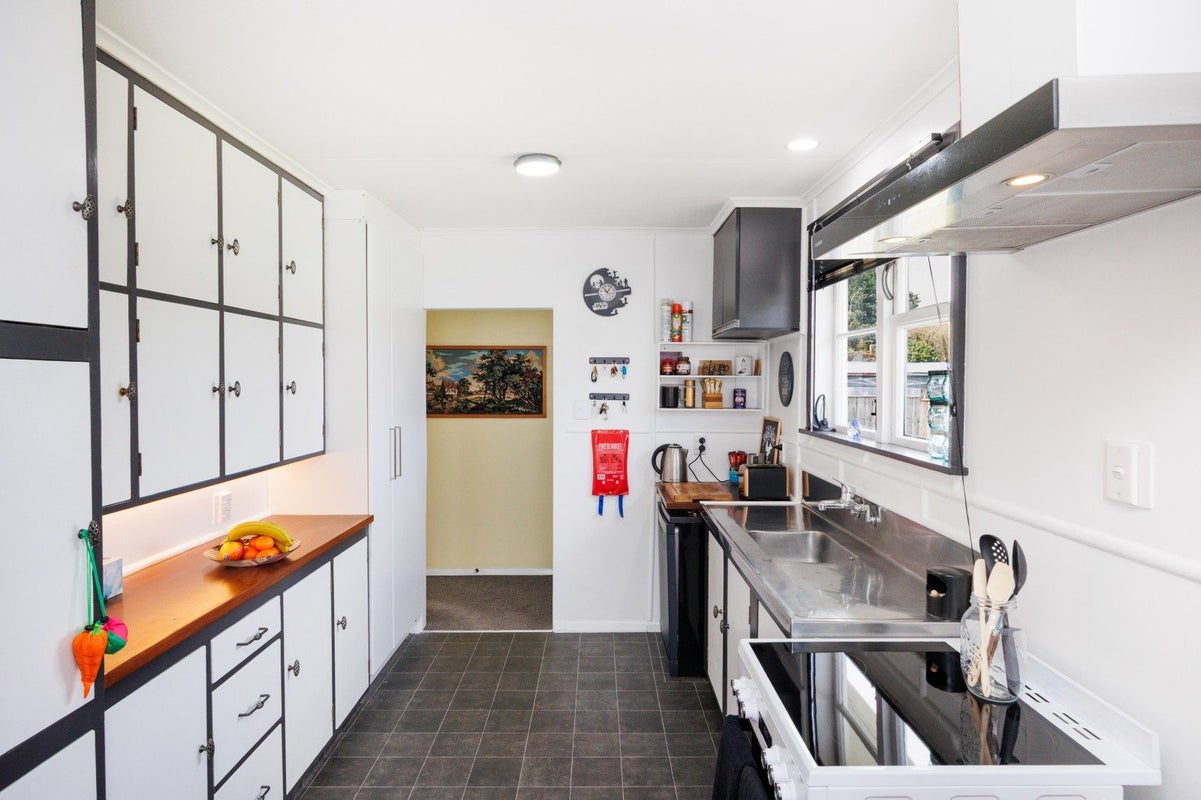 40 Cardiff Street, Awapuni, Palmerston North - Carousel 2