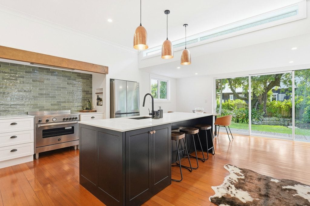 5 Parkes Avenue, Saint Johns Hill, Whanganui - Carousel 2