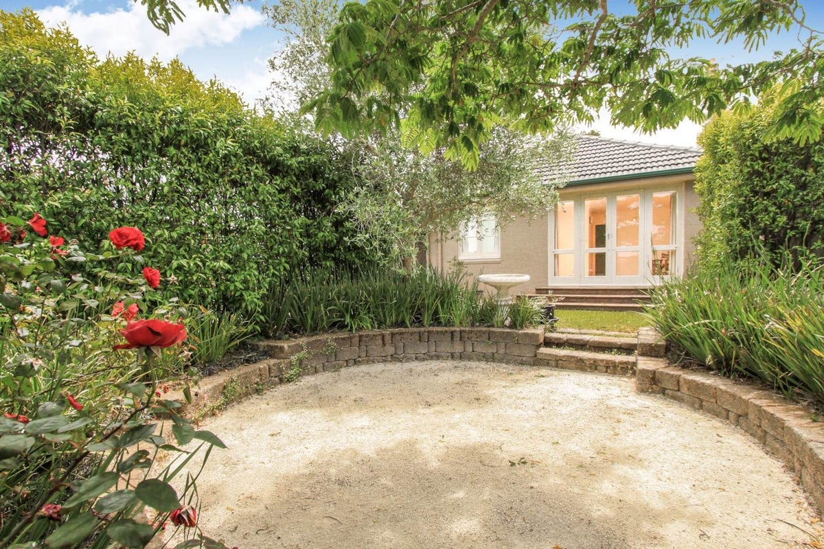 1/27 Onslow Road, Kingsland, Auckland - Carousel 2