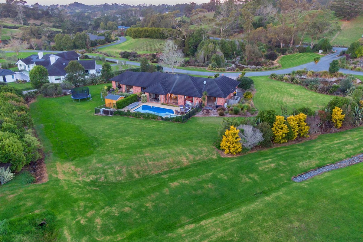 9A Rautahi Terrace, Redvale, Albany - Carousel 46