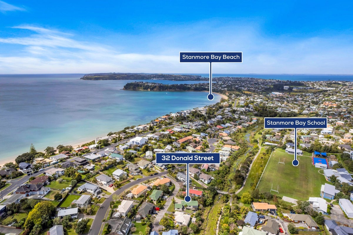 32 Donald Street, Stanmore Bay, Whangaparaoa - Carousel 1