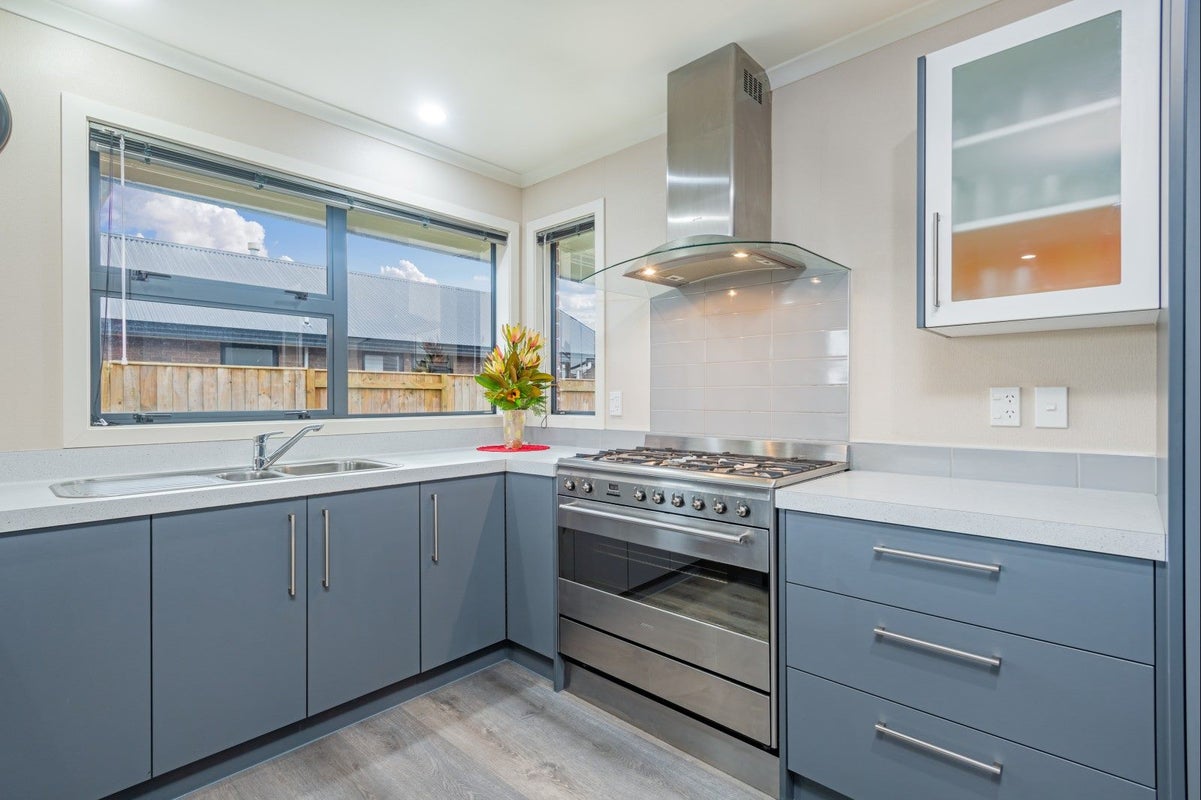 41 Rosalie Terrace, Kelvin Grove, Palmerston North - Carousel 2