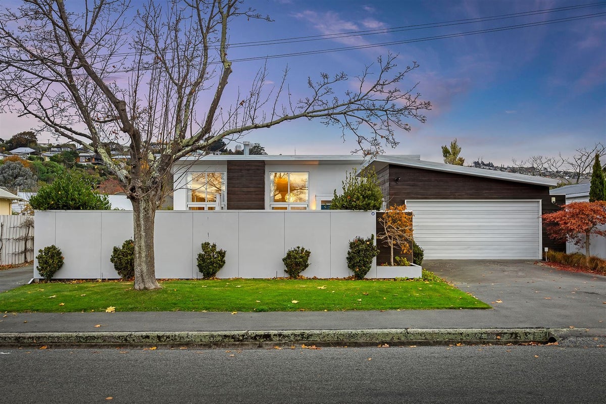 8 Koromiko Street, Saint Martins, Christchurch - Carousel 1