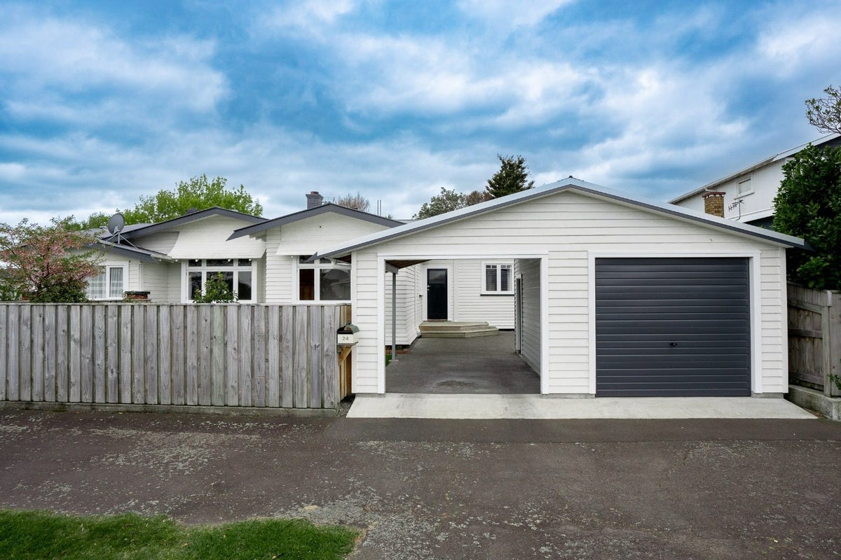 24 Aroha Street, Takaro, Palmerston North - Carousel 1