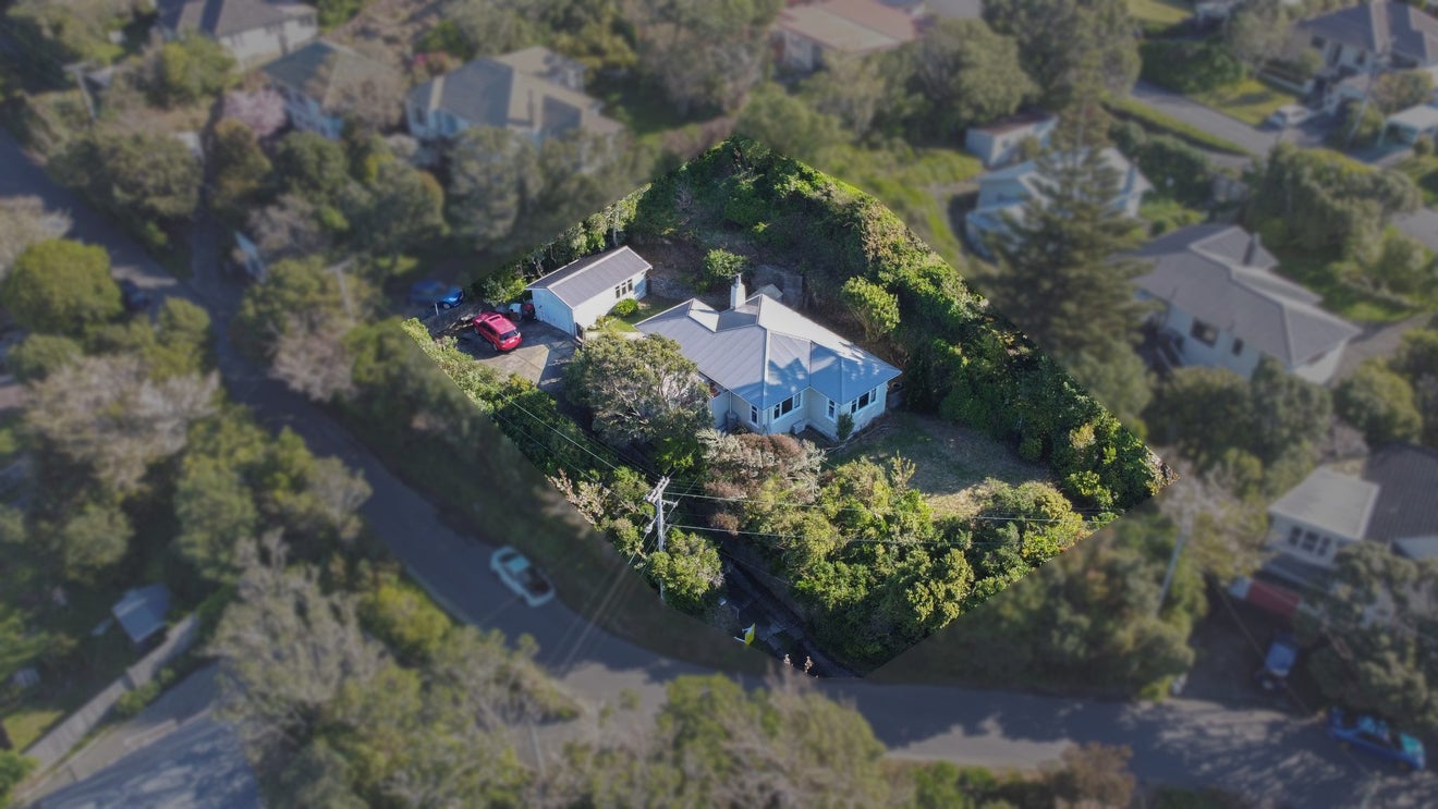 2 Kitchener Terrace, Johnsonville, Wellington - Carousel 1