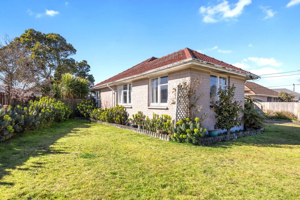 5 Mattingley Street, Aranui, Christchurch - Carousel 2