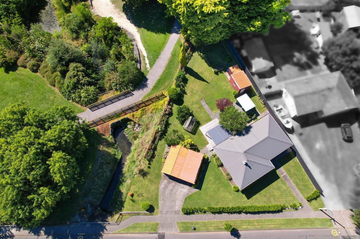 28 Bright Crescent, Maraenui, Napier - Carousel 23