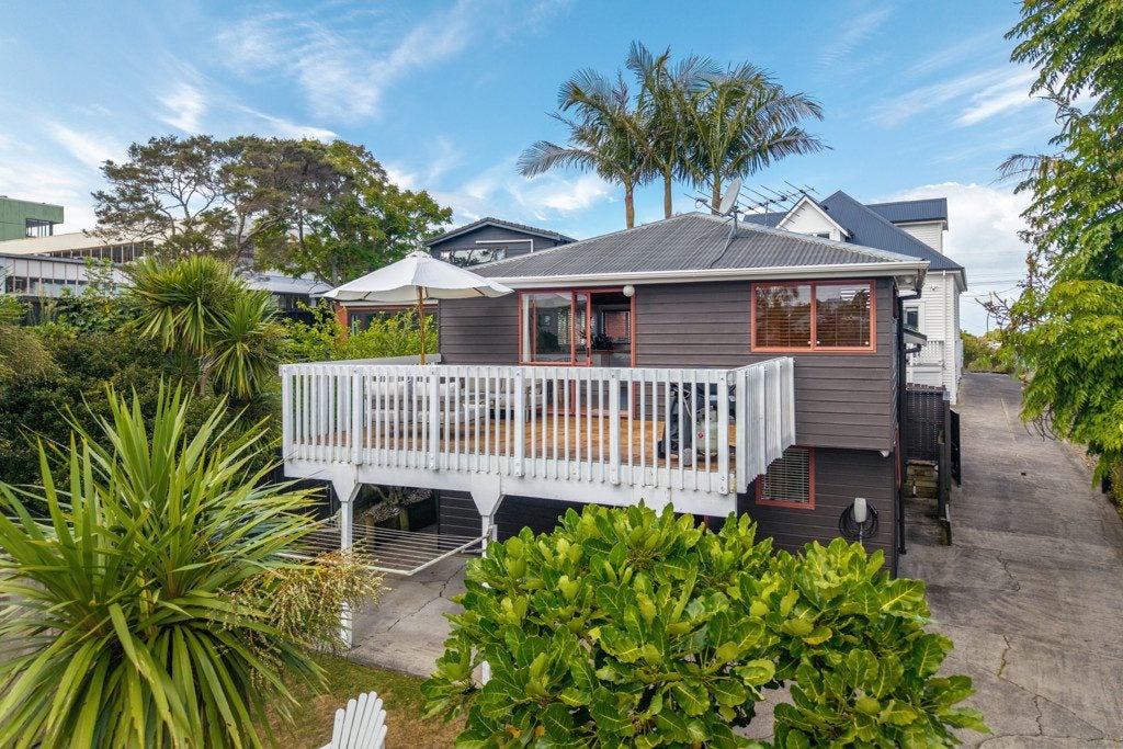 2/43 Rawene Road, Birkenhead, Auckland - Carousel 2