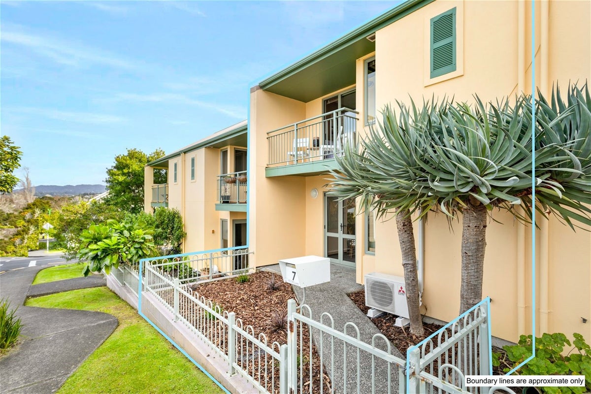 7 Mt Lebanon Lane, Henderson, Auckland - Carousel 2