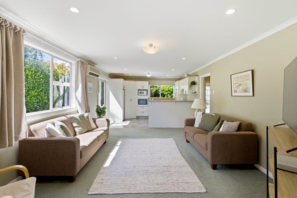 19 Beta Street, Belleknowes, Dunedin - Carousel 1