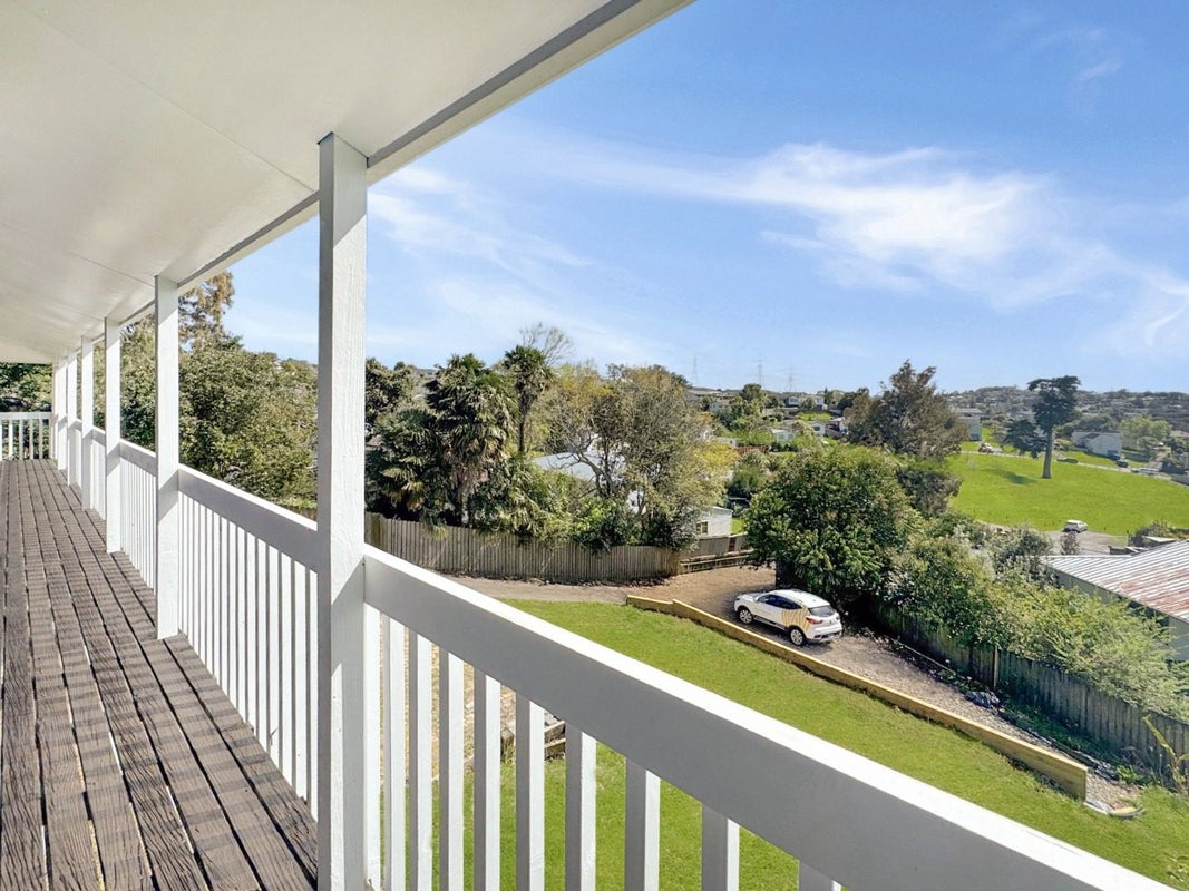 61 Keegan Drive, Massey, Auckland - Carousel 9