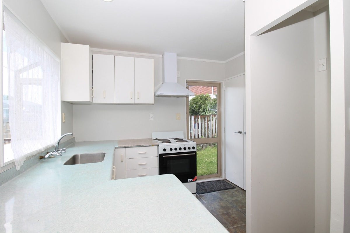 25 Lynmore Drive, Hillpark, Auckland - Carousel 2