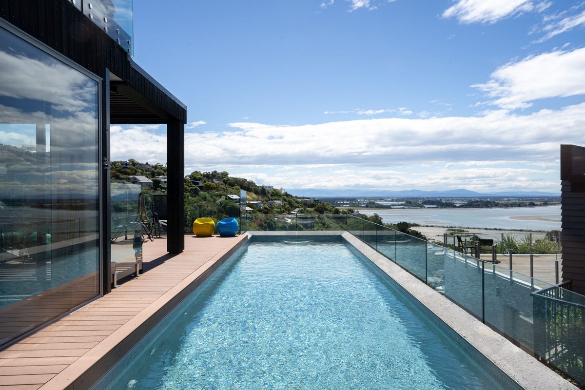 11 Saint Remy Lane, Redcliffs, Christchurch - Carousel 1