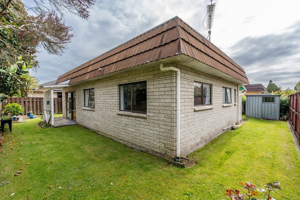 4/1 St Olpherts Avenue, Enderley, Hamilton - Carousel 1