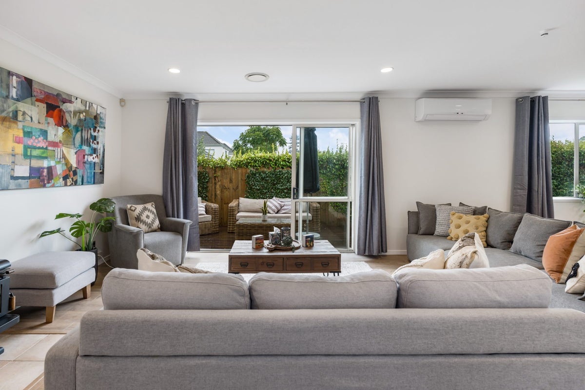 119 Moore Street, Howick, Auckland - Carousel 2