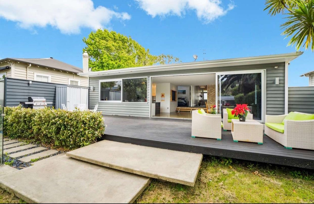 83 Epsom Avenue, Epsom, Auckland - Carousel 2