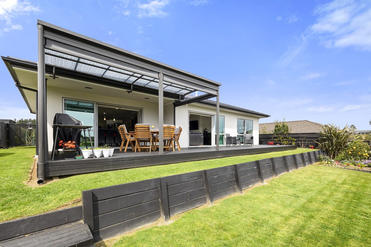 44A Ainslee Street, Highlands Park, New Plymouth - Carousel 2