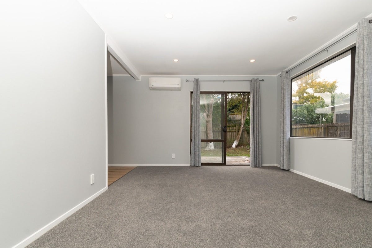 2/10 Trimdon Street, Randwick Park, Auckland - Carousel 1
